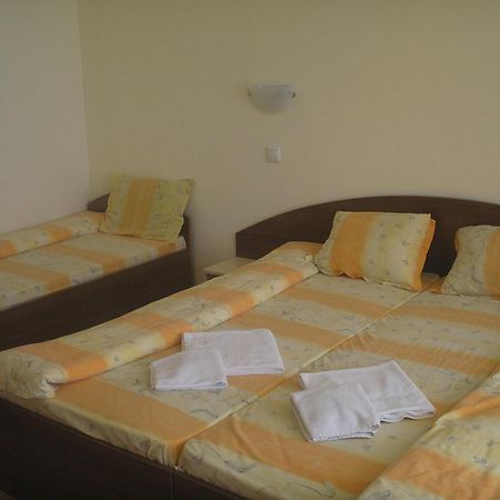 Семеен Хотел Атива - Family Hotel Ativa Lozenec Exteriér fotografie