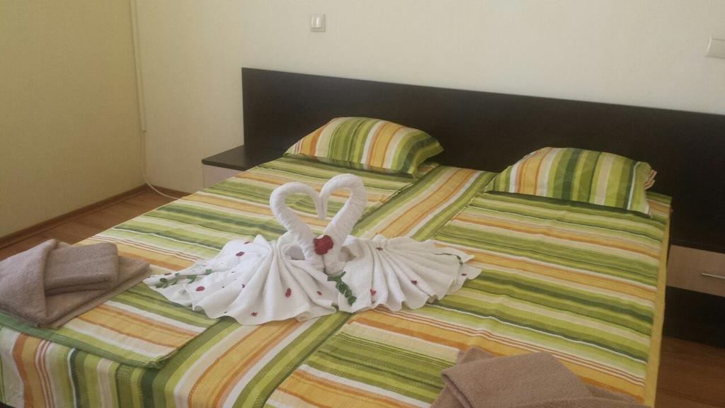 Семеен Хотел Атива - Family Hotel Ativa Lozenec Exteriér fotografie