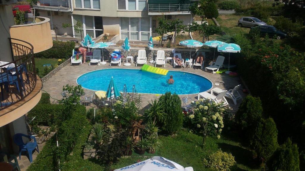Семеен Хотел Атива - Family Hotel Ativa Lozenec Exteriér fotografie